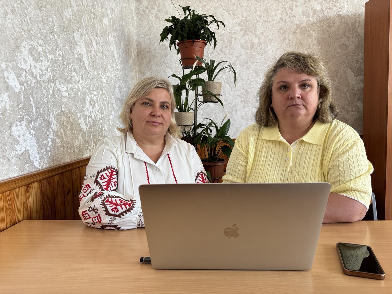 Засідання спільноти вчителів мовно-літературної освітньої галузі.